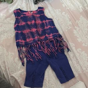 Guess the dye fringe top with leggings, size 5-6, good condition.